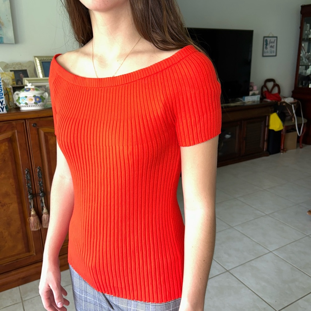 Ann Taylor dropped shoulders knit top EUC in bright red/orange in LP